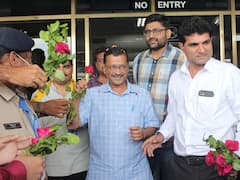 Gujarat Assembly Polls: గుజరాత్ ప్రజలపై హామీల వర్షం- 10 లక్షల ఉద్యోగాలు, నెలకు రూ.3 వేలు!