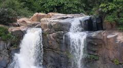 Jashpur Rajpuri Waterfall: सावन में पर्यटकों को बुला रहा रजपुरी जलप्रपात, पहाड़ी, हरे भरे जंगल और भी हैं बहुत कुछ, देखें फोटो