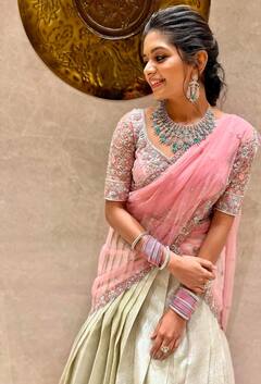 Adithi Sankar : கஞ்சா பூவு கண்ணால..அதிதியின் லேட்டஸ்ட் க்ளிக்ஸ்.!