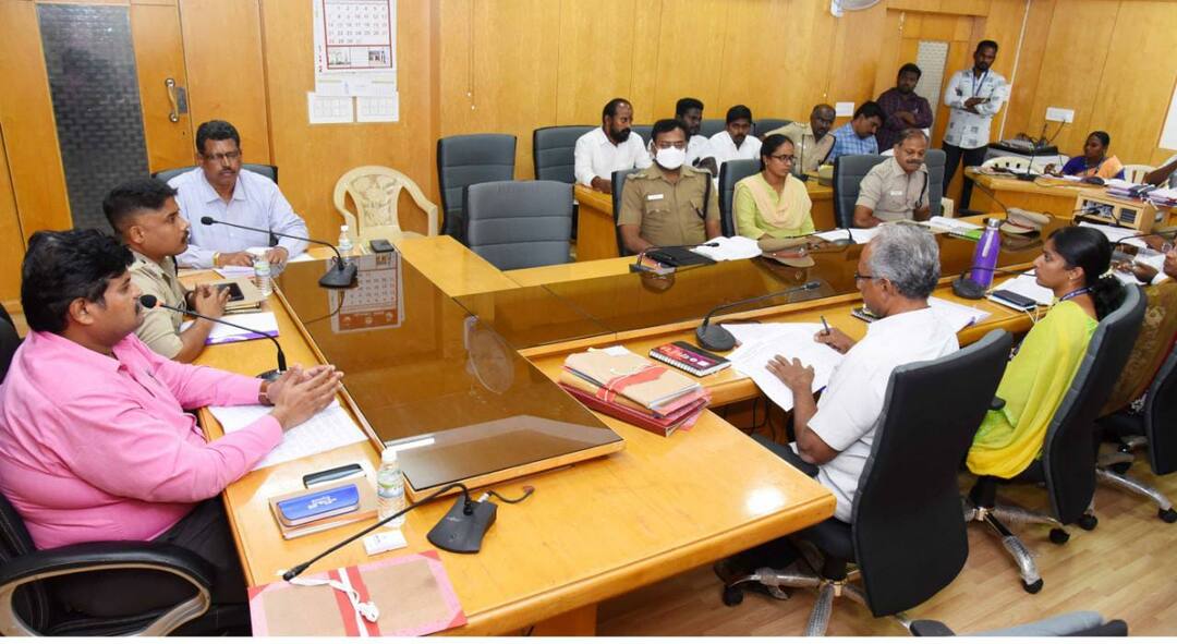 கரூரில் மாபெரும் வரலாற்று சிறப்புமிக்க புத்தக திருவிழா - அமைச்சர் செந்தில் பாலாஜி தகவல் karur book exhibition minister v.sendhil balaji information TNN கரூரில் மாபெரும் வரலாற்று சிறப்புமிக்க புத்தக திருவிழா - அமைச்சர் செந்தில் பாலாஜி தகவல்