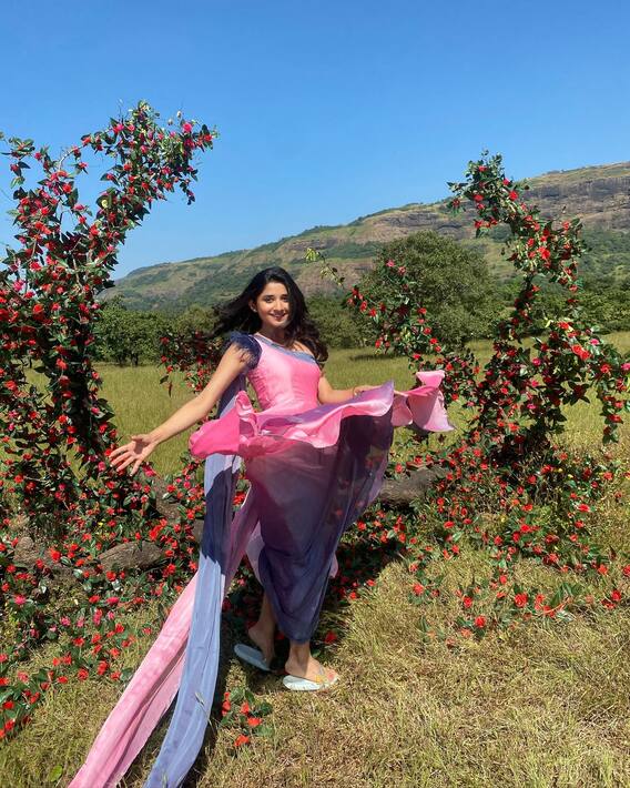 Kanika Mann: Actress Kanika Mann's flirtatious style, share special pictures