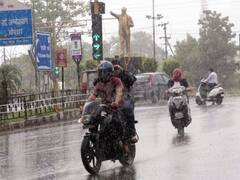 MP Weather Update: एमपी में उमस भरी गर्मी कर रही परेशान, आज से इन हिस्सों में शुरू हो सकता है बारिश का दौर