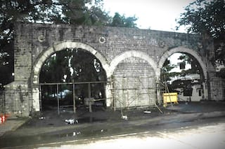 Nashik News : नाशिकच्या जिल्हाधिकारी कार्यालयाचे 1869चे प्रवेशद्वार झाले 'स्मार्ट', तब्बल 70 लाखांचा खर्च 