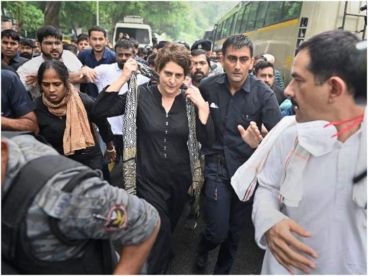 Delhi Police filed a case against Congress leaders, protest took place yesterday
