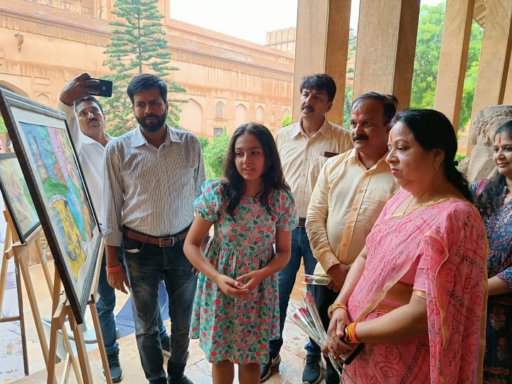 Ajmer Painting Exhibition Shades of Covid Painting Exhibition Started in Ajmer in Rajasthan ann Ajmer Painting Exhibition: अजमेर में शेड्स ऑफ कोविड पेंटिंग एग्जिविशन, बच्चों ने कैनवास पर उतारा कोरोना काल का अनुभव