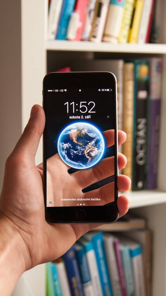 ফোন পরিষ্কারের সময় কী কী মাথায় রাখবেন?