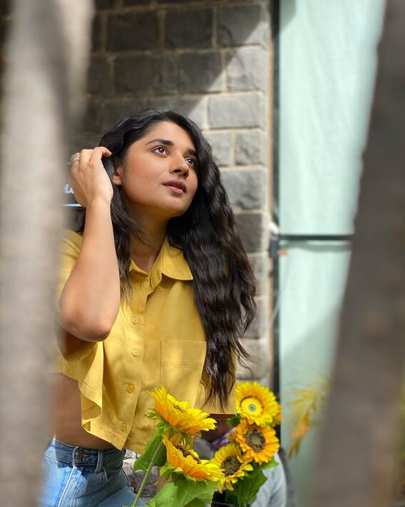 Kanika Mann: Actress Kanika Mann's flirtatious style, share special pictures