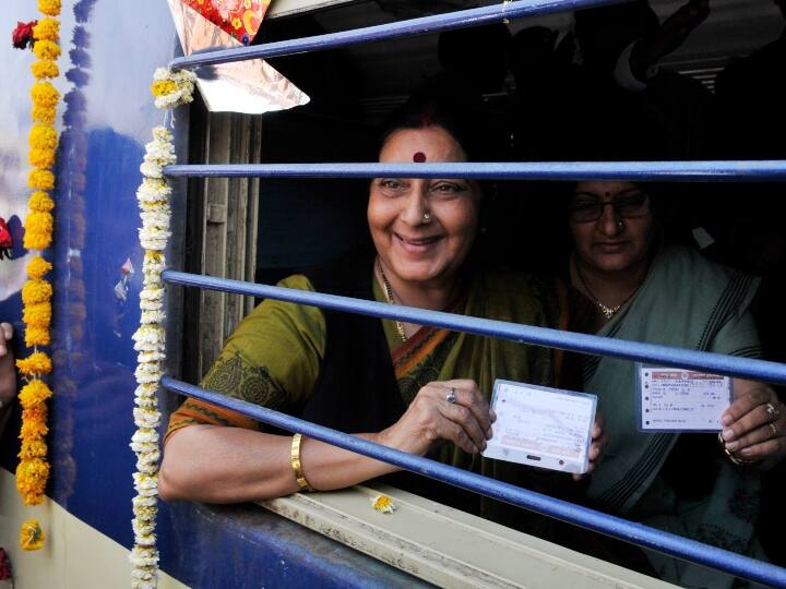 Sushma Swaraj Death Anniversary: जयशंकर ने पूर्व विदेश मंत्री को किया याद, पुण्यतिथि पर सुषमा स्वराज के लिए कही ये बात Jaishankar remembers former EAM Sushma Swaraj on her death anniversary Sushma Swaraj Death Anniversary: जयशंकर ने पूर्व विदेश मंत्री को किया याद, पुण्यतिथि पर सुषमा स्वराज के लिए कही ये बात