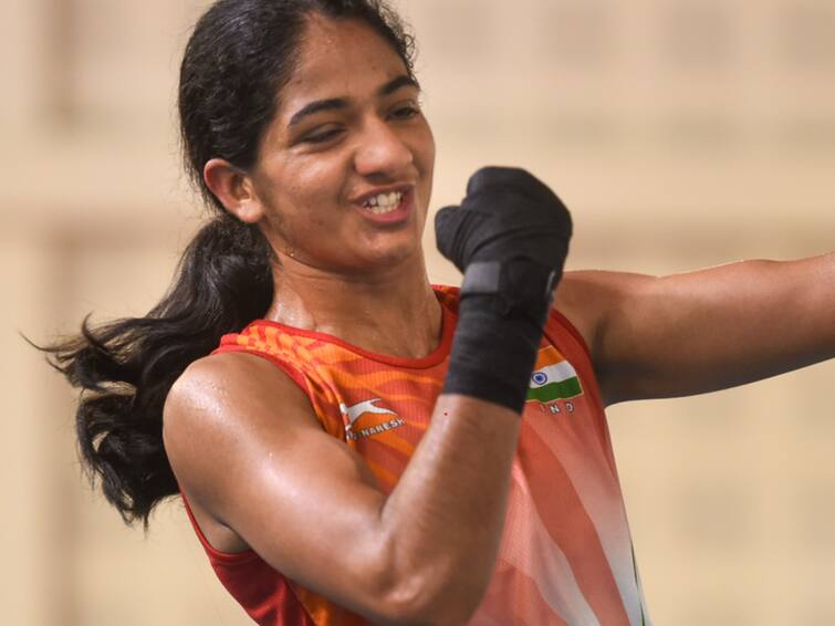 Commonwealth Games 2022 Boxing Nitu secures India first medal at CWG 2022 Boxing at Womens 48kg category CWG 2022 Boxing: காமன்வெல்த் குத்துச்சண்டையில் இறுதிப் போட்டிக்கு முன்னேறி அசத்திய நீத்து..