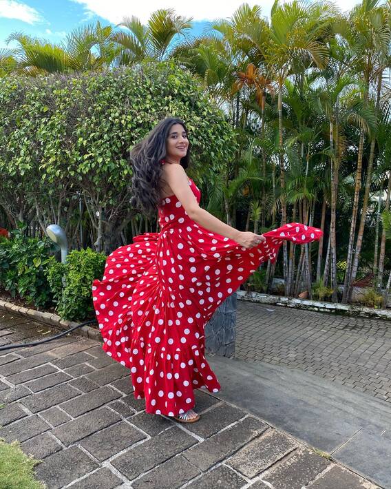 Kanika Mann: Actress Kanika Mann's flirtatious style, share special pictures