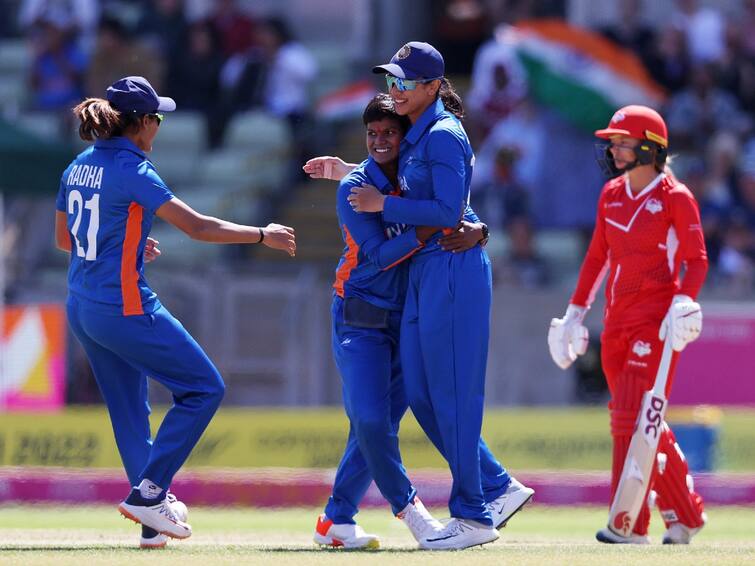 Commonwealth Womens Cricket 2022: India Beat England By 4 Runs Indian Womens Team Enters Final Commonwealth Cricket 2022: காமன்வெல்த்தில் பதக்கம் சேர்க்கும் இந்திய பெண்கள் கிரிக்கெட் அணி..