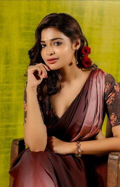 Dharsha Gupta : சேலையில வீடு கட்டவா சேர்ந்து வசிக்க..தர்ஷா குப்தாவின் க்யூட் க்ளிக்ஸ்...!