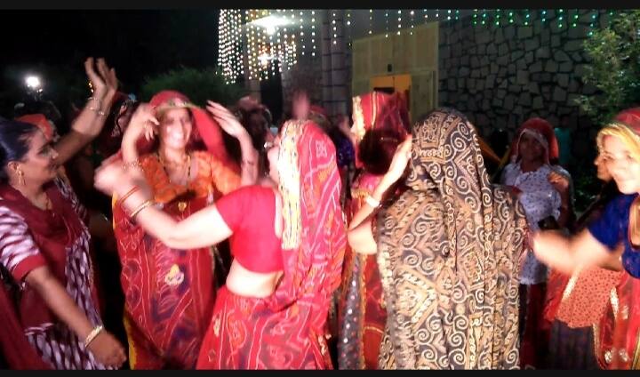 जगदीप धनखड़ की जीत को लेकर सभी आश्वस्त थे इसी कारण पूरे जिले सहित गांव किठाना में मिठाइयों की पैकिंग की जा रही थी.