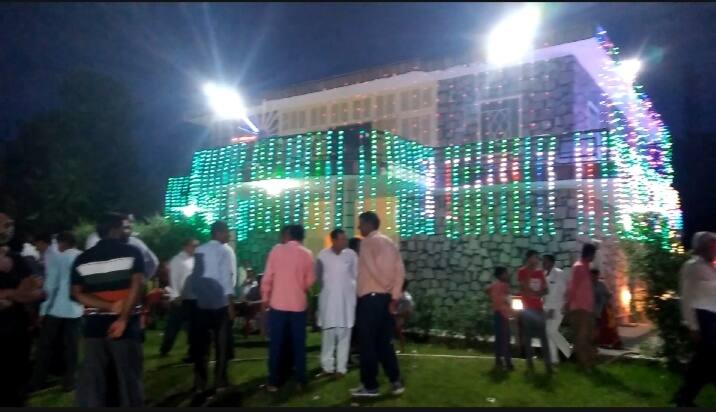 उपराष्ट्रपति पर के लिए हुए मतदान के बाद जैसे ही उपराष्ट्रपति के पद का परिणाम घोषित हुआ पूरे झुंझुनू जिले में जश्न का माहौल देखने को मिला.