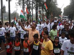 Independence Day: हर घर तिरंगा की थीम पर नर्मदापुरम में मानसून मैराथन का आयोजन, बच्चे और बुजुर्ग ने लगाई दौड़