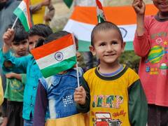 Independence Day 2022 : पाकव्याप्त काश्मीर सीमेजवळील 'या' भारतीय गावात प्रत्येक घरावर फडकला तिरंगा