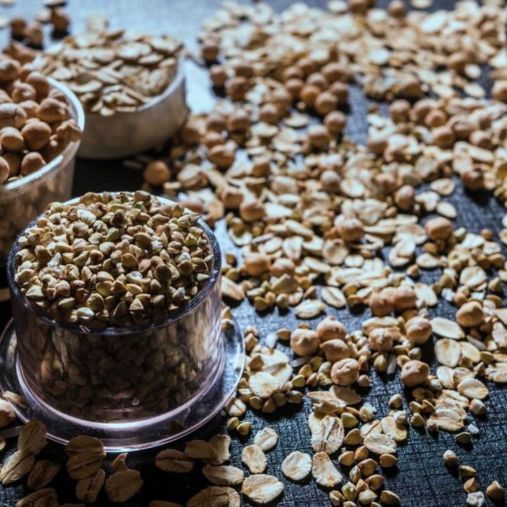 আস্তশস্য- Wholegrains-এ রয়েছে ফাইবার। যা হজম এবং মস্তিষ্কের পক্ষে কার্যকর।(ছবি- Pexels)