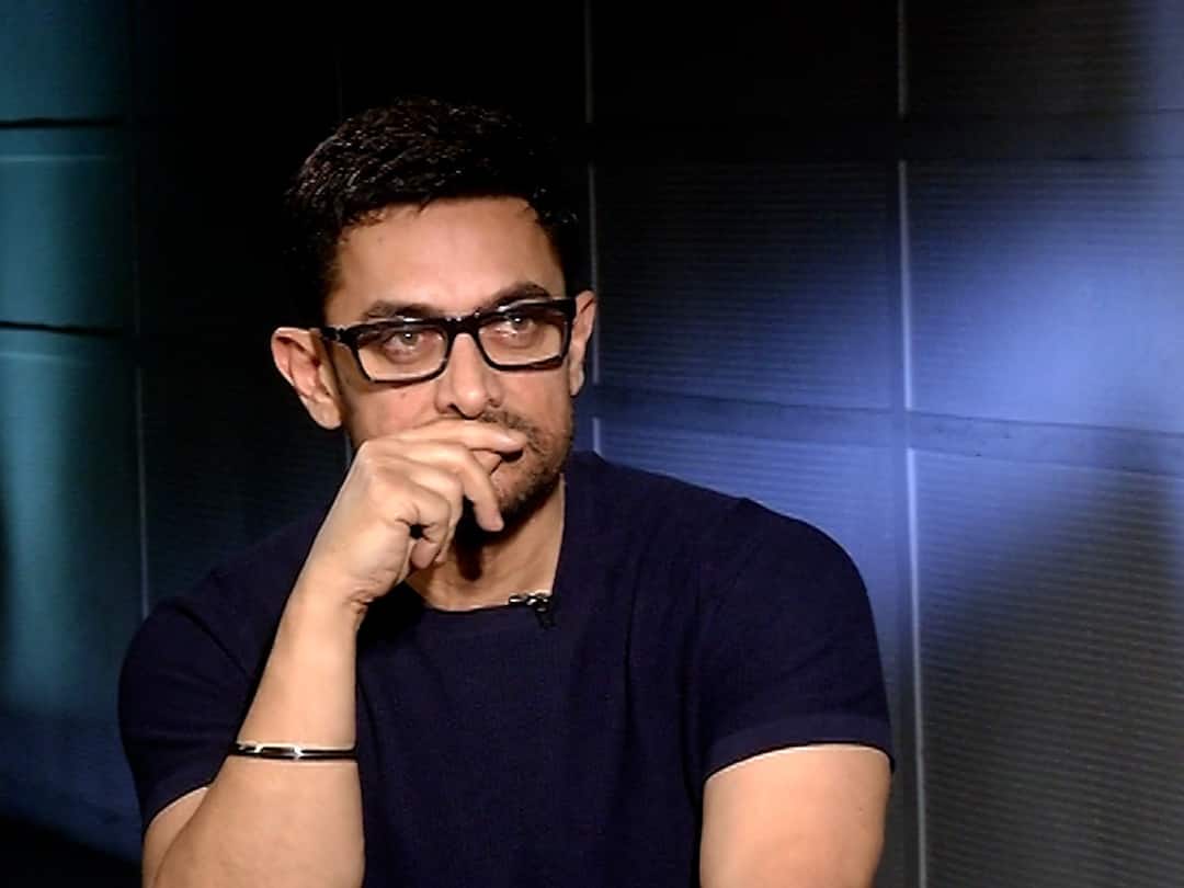Aamir Khan Exclusive Junaid was selected for Laal Singh Chaddha Aamir Khan revealed Aamir Khan Exclusive : 'लाल सिंह चड्ढा'साठी जुनैदची निवड झाली होती; आमिर खानने केला खुलासा