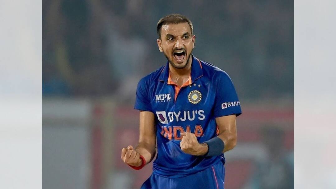 Harshal Patel to miss Asia Cup due to side strain Harshal Patel: চোটে কাহিল, এশিয়া কাপ থেকে ছিটকে গেলেন হর্ষল পটেল