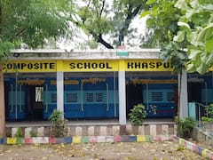 Pilibhit News: ट्रेन की तरह बने इस स्कूल में प्राइवेट स्कूल छोड़कर पढ़ने आ रहे बच्चे, इस वजह से फिर बना चर्चा का केंद्र