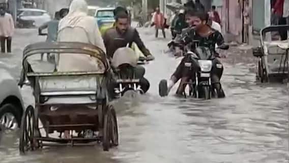 રાજસ્થાનના ધોલપુરમાં ભારે વરસાદ, રસ્તા પર બે ફુટ પાણી ભરાયા