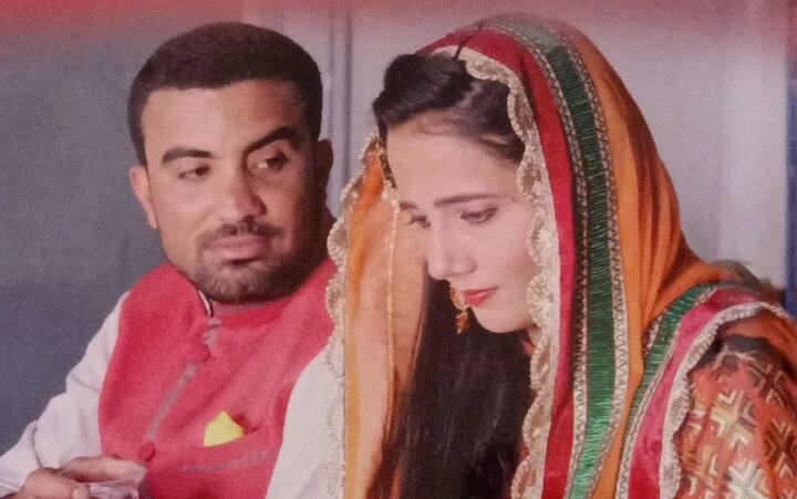 ਸਾਲ 2021 'ਚ ਮਾਮਲਾ ਇੰਨਾ ਵਧ ਗਿਆ ਕਿ ਨਿਊਯਾਰਕ 'ਚ ਪਤੀ ਖਿਲਾਫ ਕੁੱਟਮਾਰ ਅਤੇ ਪਰੇਸ਼ਾਨ ਕਰਨ ਦਾ ਮਾਮਲਾ ਦਰਜ ਕੀਤਾ ਗਿਆ। ਜਿਸ ਤੋਂ ਬਾਅਦ ਮਨਦੀਪ ਅਤੇ ਉਸਦੇ ਪਰਿਵਾਰ ਨੇ ਸਮਝੌਤਾ ਕਰਦੇ ਹੋਏ ਮੁਆਫੀ ਮੰਗੀ ਅਤੇ ਮਨਦੀਪ ਨੂੰ ਦੁਬਾਰਾ ਤੰਗ ਨਾ ਕਰਨ ਦੀ ਸ਼ਰਤ 'ਤੇ ਸਹਿਮਤੀ ਪ੍ਰਗਟਾਈ। ਕੁਝ ਦਿਨ ਤਾਂ ਸਭ ਕੁਝ ਠੀਕ ਰਿਹਾ ਪਰ ਬਾਅਦ 'ਚ ਉਹੀ ਸਥਿਤੀ ਪੈਦਾ ਹੋ ਗਈ ਅਤੇ ਮਨਦੀਪ ਨੂੰ ਪ੍ਰੇਸ਼ਾਨ ਕਰਨਾ ਸ਼ੁਰੂ ਹੋ ਗਿਆ। ਘਰ ਵਿੱਚ ਲੱਗੇ ਸੀਸੀਟੀਵੀ ਕੈਮਰੇ ਵਿੱਚ ਮਨਦੀਪ ਦੀ ਕੁੱਟਮਾਰ ਦੀਆਂ ਕਈ ਵੀਡੀਓਜ਼ ਸਾਹਮਣੇ ਆ ਚੁੱਕੀਆਂ ਹਨ।