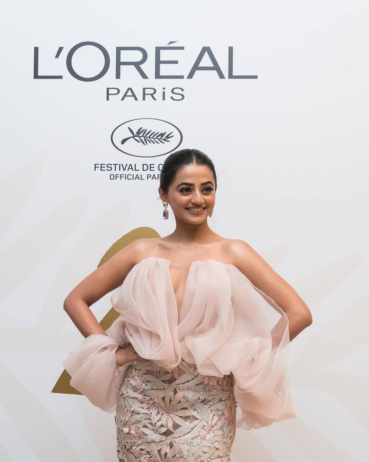 बता दें कि, ‘इश्क में मरजावां 2’ फेम हेली शाह ‘कान्स फिल्म फेस्टिवल 2021’ (Cannes Film Festival 2021) से डेब्यू कर चुकी हैं.