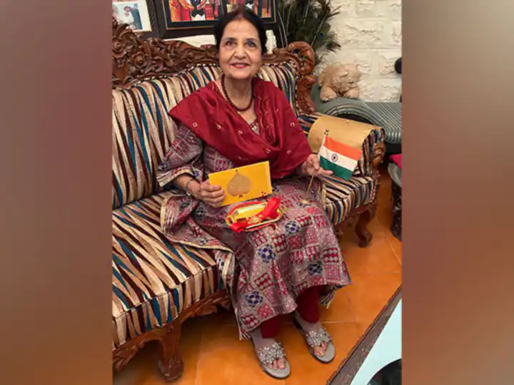 PM Modi's Pakistani sister sends rakhi, wishes him for 2024 general election PM Modi Pakistani Sister: PM ਮੋਦੀ ਦੀ ਪਾਕਿਸਤਾਨੀ ਭੈਣ ਨੇ ਭੇਜੀ ਰੱਖੜੀ, 2024 ਦੀਆਂ ਚੋਣਾਂ ਲਈ ਦਿੱਤੀਆਂ ਸ਼ੁੱਭਕਾਮਨਾਵਾਂ