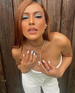 साड़ी से शॉर्ट्स तक हर लुक में कहर ढाती हैं Nia Sharma, ग्लैमर देख नहीं हटा पाएंगे नजरें