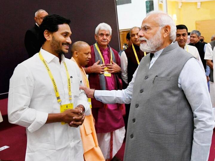 संचालन परिषद नीति आयोग की शीर्ष संस्था है और इसमें राज्यों के मुख्यमंत्री, केंद्र शासित प्रदेशों के उपराज्यपाल और कई केंद्रीय मंत्री शामिल है.