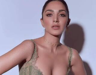 Jugjugg Jeeyoની પાર્ટીમાં આવો ડ્રેસ પહેરીને પહોંચી Kiara Advani, લોકોએ કહ્યુ- 'લાગે છે પેન્ટ પહેરવાનું ભૂલી ગઇ'