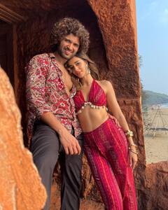 Liger के सेट से सामने आईं Vijay Deverakonda और Ananya Pandey की बोल्ड फोटो, तस्वीरें देख लग सकता है 440 वॉल्ट का झटका !