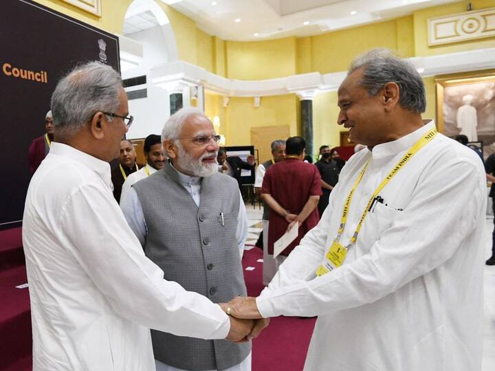राजस्थानचे मुख्यमंत्री अशोक गेहलोत यांनी पंतप्रदान मोदींची भेट घेतली.