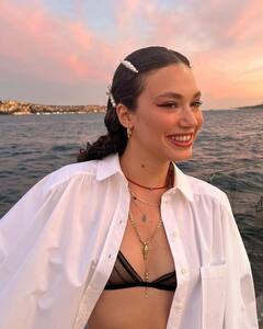 Tukish Actress Melisa Senolsun: मेलिसा सेनॉल्सन की अदाएं देख हो जाएंगे दीवाने, खूबसूरती से ढाती हैं कहर