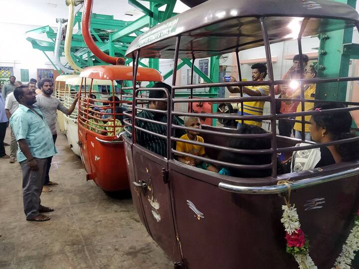 திண்டுக்கல்: பழனி முருகன் கோயிலில் ரோப் கார் சேவை மீண்டும் தொடங்கியது Palani Murugan Temple Ropecar has been restarted after being stopped for maintenance work TNN திண்டுக்கல்: பழனி முருகன் கோயிலில் ரோப் கார் சேவை மீண்டும் தொடங்கியது