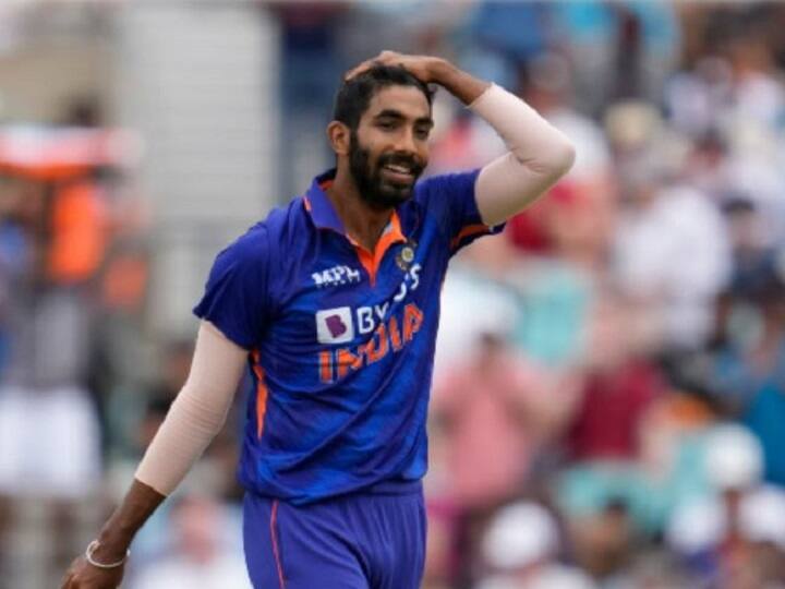 Jasprit Bumrah is set to be ruled of Asia Cup T20 with back injury Jasprit Bumrah Ruled Out: भारत को लगा बड़ा झटका, एशिया कप से बाहर हुए जसप्रीत बुमराह