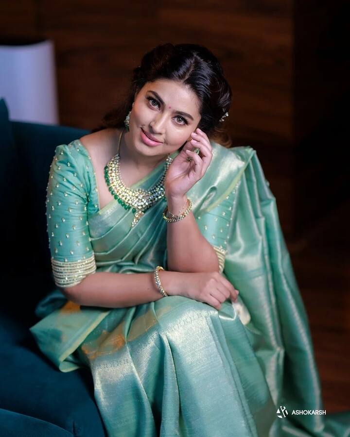 స్నేహ అందమైన ఫోటోలు. Image Credit: Sneha/Instagram