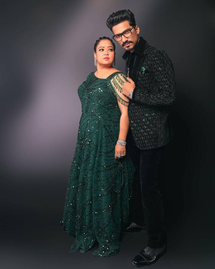 भारती सिंहने तिच्या इंस्टाग्रामवर हे रोमँटिक फोटो शेअर केले आहेत. फोटोंमध्ये दोघेही एकमेकांसोबत क्यूट पोज देताना दिसले.