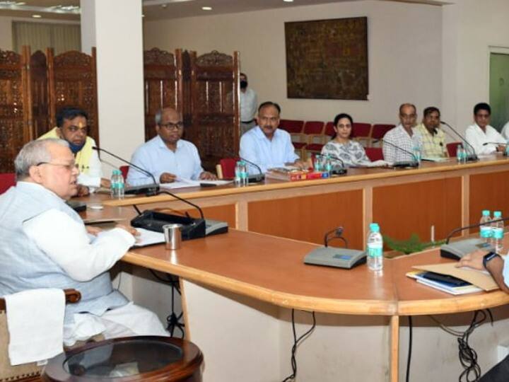 Lumpy Skin Disease: राजस्थान में लंपी वायरस की बीमारी पर राज्यपाल सख्त, संक्रमण की रोकथाम के लिए दिए ये निर्देश Rajasthan governor Kalraj Mishra strict on Lumpy Skin Disease held meeting with officials ANN Lumpy Skin Disease: राजस्थान में लंपी वायरस की बीमारी पर राज्यपाल सख्त, संक्रमण की रोकथाम के लिए दिए ये निर्देश