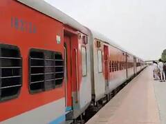 பயணியைத் தாக்கி ஓடும் ரயிலில் இருந்து தூக்கி வீசிய ரயில்வே உணவக ஊழியர்கள்.. உபியில் பயங்கரம்..
