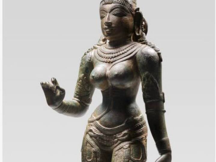 Tamil Nadu Goddess Parvati idol found in New York After 50 years तमिलनाडु से चोरी हुई देवी पार्वती की मूर्ति न्यूयॉर्क में मिली, 50 साल पहले हुई थी गायब