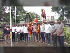 Sangli News : दोन शिवसैनिक पायी मुंबई गाठणार, 'मातोश्री'वर जाऊन उद्धव ठाकरे यांची घेणार भेट