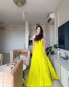 TV की ये Naagin बालों के संग कुछ यूं खेलती आईं नजर, दिलकश अदाएं देख फैंस का हुआ बुरा हाल