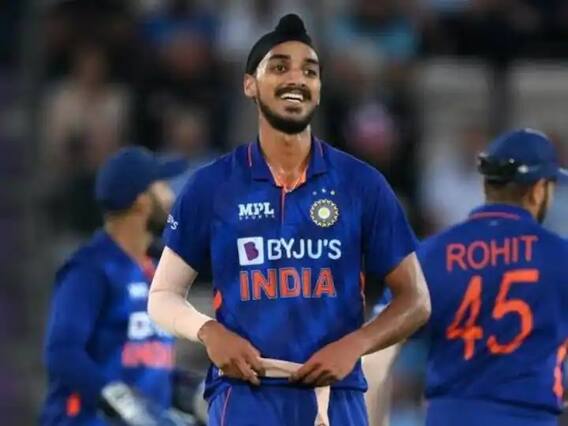 IND vs WI: ਟੀਮ ਇੰਡੀਆ ਦੇ ਇਸ ਖਿਡਾਰੀ ਨੂੰ ਚੁਣਿਆ ਗਿਆ ਪਲੇਅਰ ਆਫ਼ ਦ ਸੀਰੀਜ਼, ਕੋਚ ਦਰਾਵਿੜ ਨੇ ਕਹੀ ਖਾਸ ਗੱਲ IND vs WI: ਟੀਮ ਇੰਡੀਆ ਦੇ ਇਸ ਖਿਡਾਰੀ ਨੂੰ ਚੁਣਿਆ ਗਿਆ ਪਲੇਅਰ ਆਫ਼ ਦ ਸੀਰੀਜ਼, ਕੋਚ ਦਰਾਵਿੜ ਨੇ ਕਹੀ ਖਾਸ ਗੱਲ