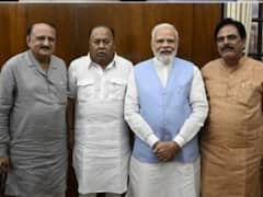 DELHI : ભાજપમાં જોડાતા પહેલા નરેશ રાવલ અને રાજુ પરમારે પીએમ મોદી સાથે કરી મુલાકાત