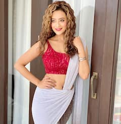 Madalsa Sharma Photos: મોડર્ન સાડી પહેરીને મદાલસા શર્માએ આપ્યા કિલ્લર પોઝ