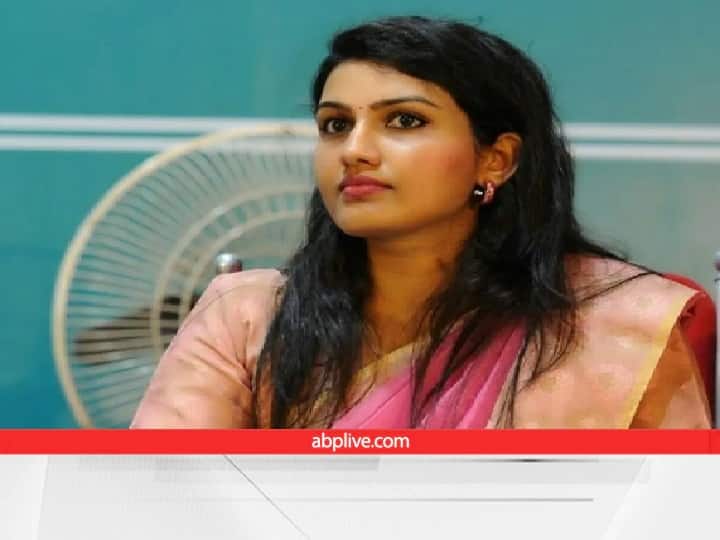 IAS Success Story: लोगों की जिंदगी में बदलाव लाने के लिए रेनू राज बनीं आईएएस अधिकारी, कही ये बात UPSC IAS Success Story Renu Raj AIR 02 UPSC Success Story IAS Success Story: लोगों की जिंदगी में बदलाव लाने के लिए रेनू राज बनीं आईएएस अधिकारी, कही ये बात