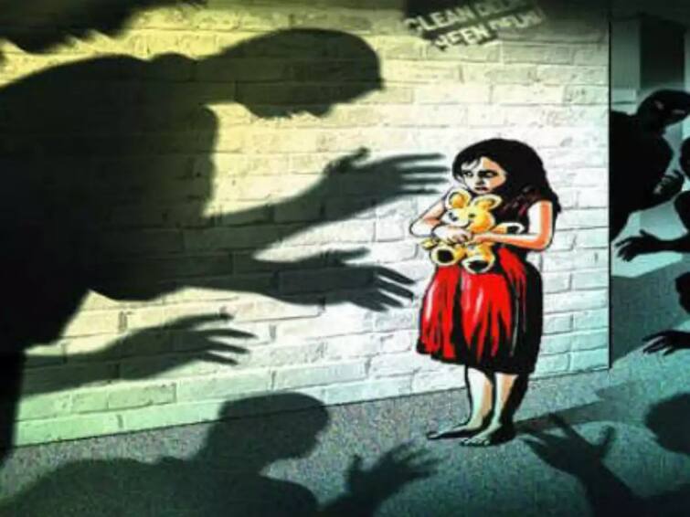 chennai : A man who came to India from Dubai cheated and sexually assaulted a 16-year-old girl Crime Pocso : காதல் வசனங்கள்.. துபாயில் இருந்து இன்ஸ்டாகிராம் வலை..16 வயது சிறுமிக்கு வன்கொடுமை.. பாய்ந்தது போக்சோ