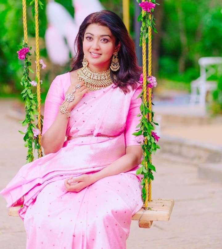 அடடா பூவின் மாநாடா ஓ ஓ ஓ ஓ.......