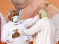 Bihar Political Crisis: All Eyes On Tuesday JD(U) Meet As Oppn Opens Arms To Nitish Kumar. Key Points